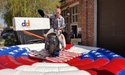 Original Bull-Riding (Rodeo mit Uwe Fischer, Radio R.SA) in Leipzig mieten